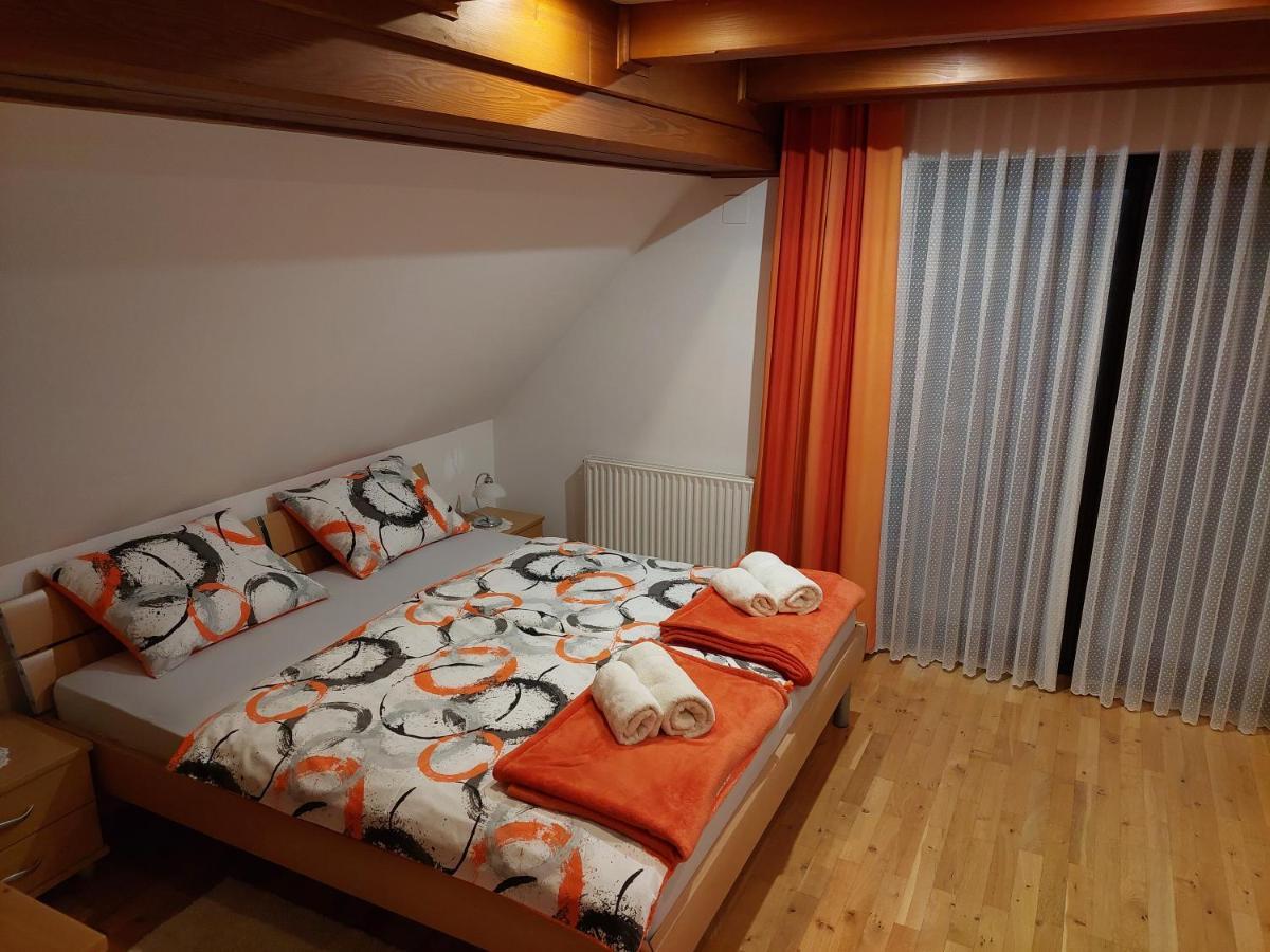 Apartmaji Vesna بوينج المظهر الخارجي الصورة