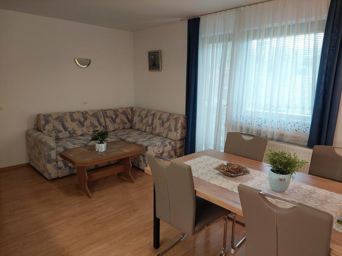 Apartmaji Vesna بوينج المظهر الخارجي الصورة